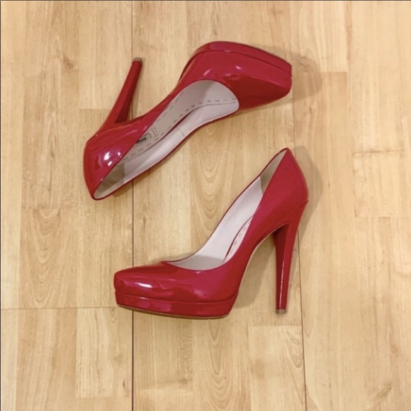 Prada Miu Miu like new red pumps - Picture 4 of 6